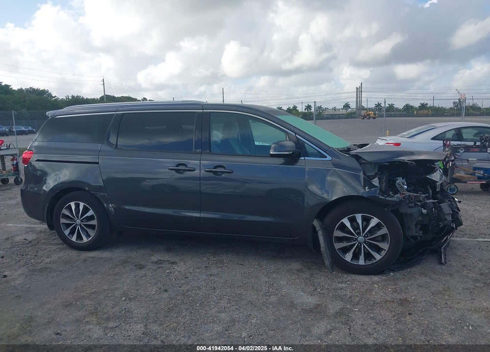 2017 KIA SEDONA SX VIN: KNDMC5C11H6269921