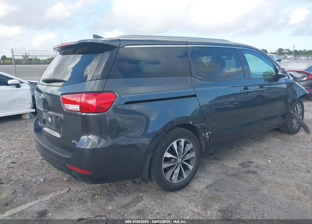 2017 KIA SEDONA SX VIN: KNDMC5C11H6269921