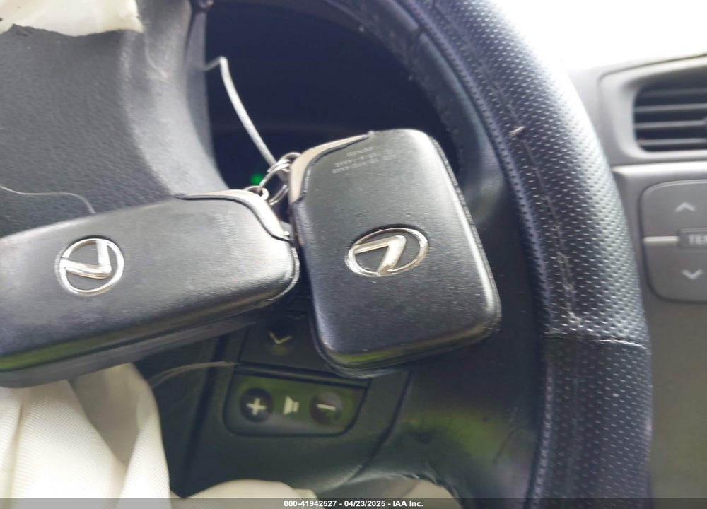 2010 LEXUS IS 250 VIN: JTHBF5C21A5113217