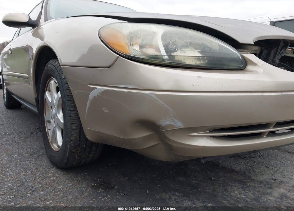 2000 FORD TAURUS VIN: 1FAFP5523YG137665