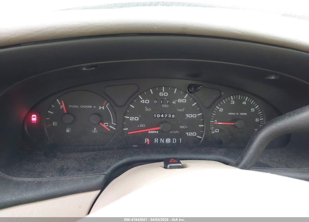2000 FORD TAURUS VIN: 1FAFP5523YG137665