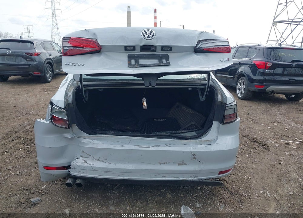 2017 VOLKSWAGEN JETTA 1.4T S VIN: 3VW2B7AJ3HM384428