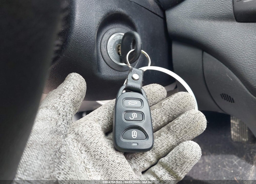 2007 HYUNDAI ELANTRA GLS/LIMITED/SE VIN: KMHDU46D47U059087
