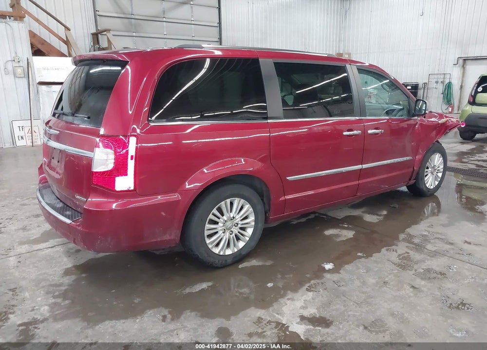 2014 CHRYSLER TOWN & COUNTRY VIN: 2C4RC1GG2ER453993
