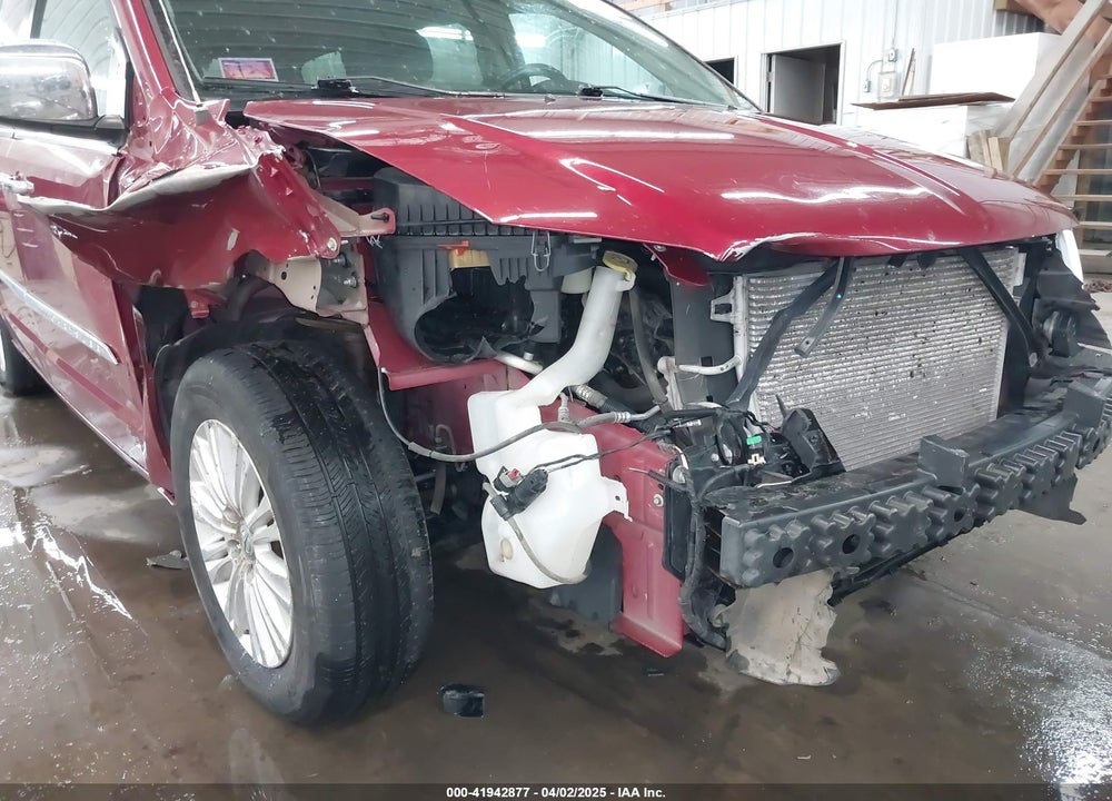 2014 CHRYSLER TOWN & COUNTRY VIN: 2C4RC1GG2ER453993
