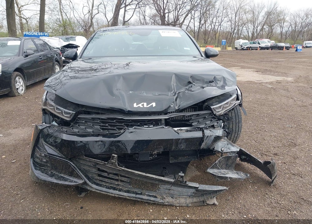 2024 KIA K5 VIN: 5XXG64J24RG228437