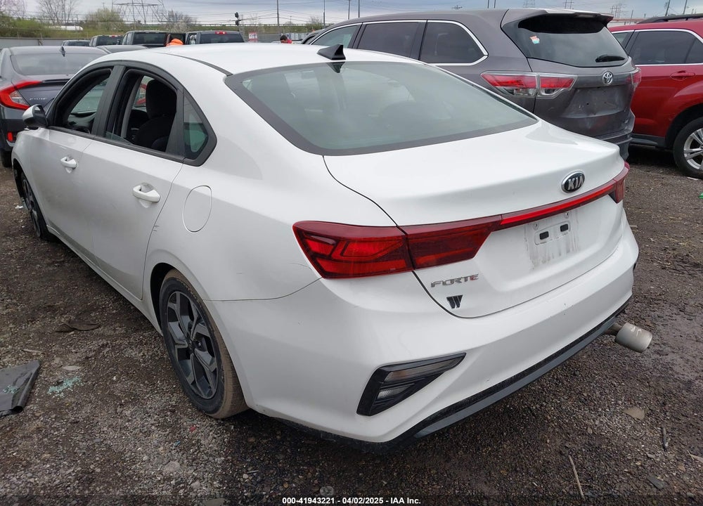2021 KIA FORTE VIN: 3KPF24AD9ME377761