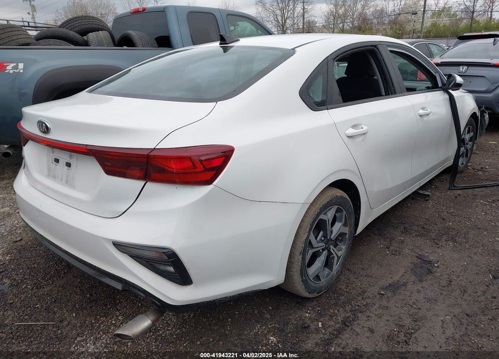 2021 KIA FORTE VIN: 3KPF24AD9ME377761