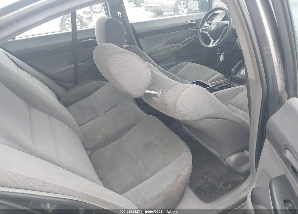 2011 HONDA CIVIC VIN: 19XFA1F33BE016542