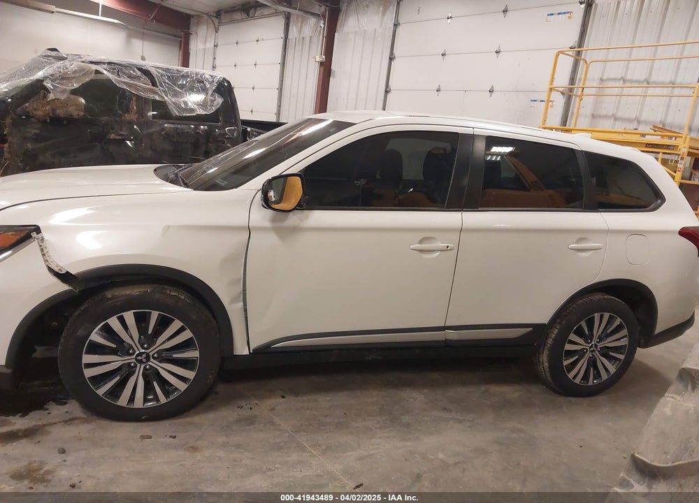 2019 MITSUBISHI OUTLANDER VIN: JA4AD2A34KZ031550