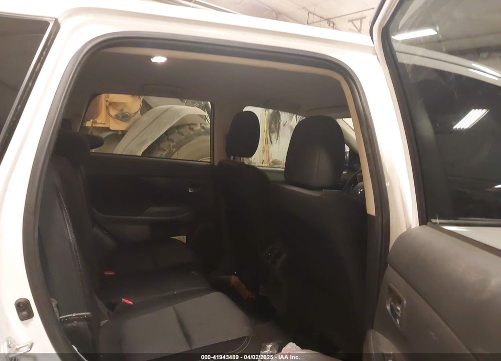 2019 MITSUBISHI OUTLANDER VIN: JA4AD2A34KZ031550