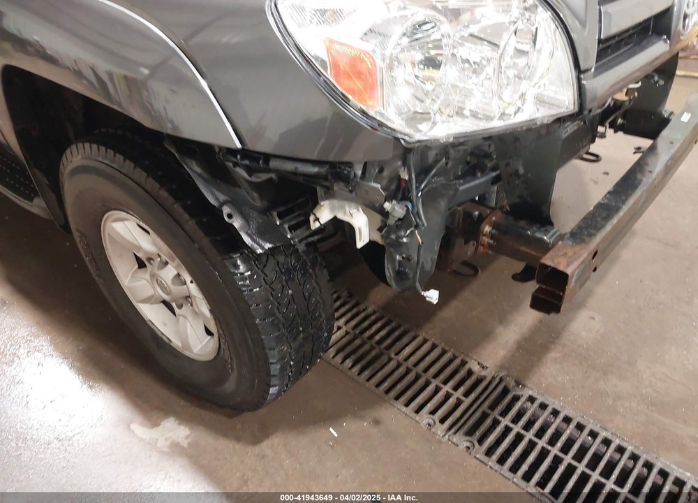 2004 TOYOTA 4RUNNER SR5 V6 VIN: JTEBU14R840048567
