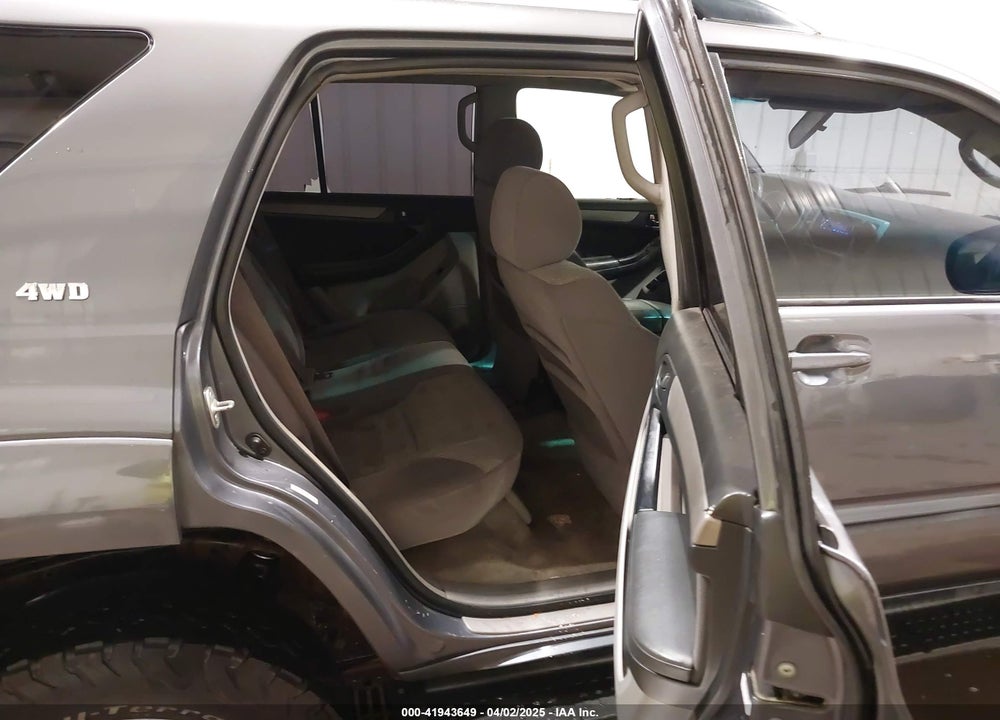 2004 TOYOTA 4RUNNER SR5 V6 VIN: JTEBU14R840048567