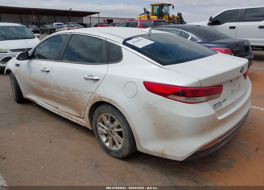 2018 KIA OPTIMA VIN: KNAGT4L3XJ5205443