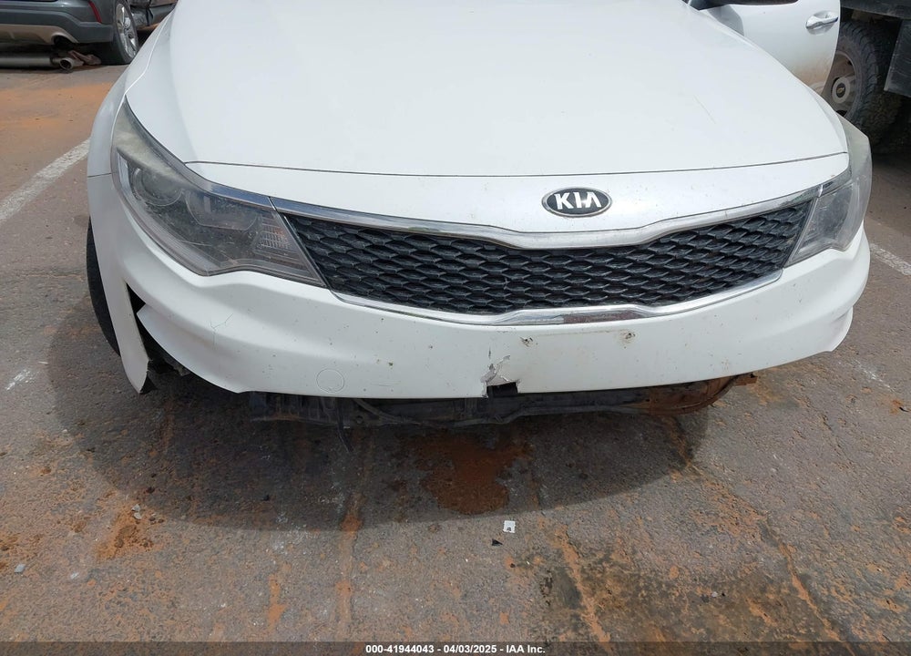 2018 KIA OPTIMA VIN: KNAGT4L3XJ5205443