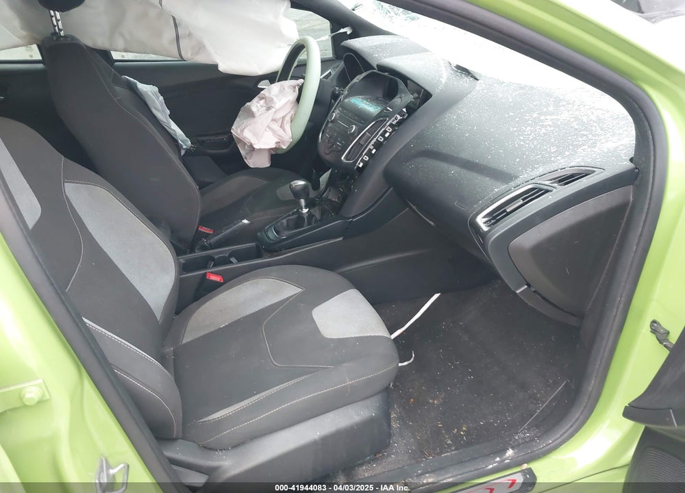 2018 FORD FOCUS VIN: 1FADP3L99JL265305