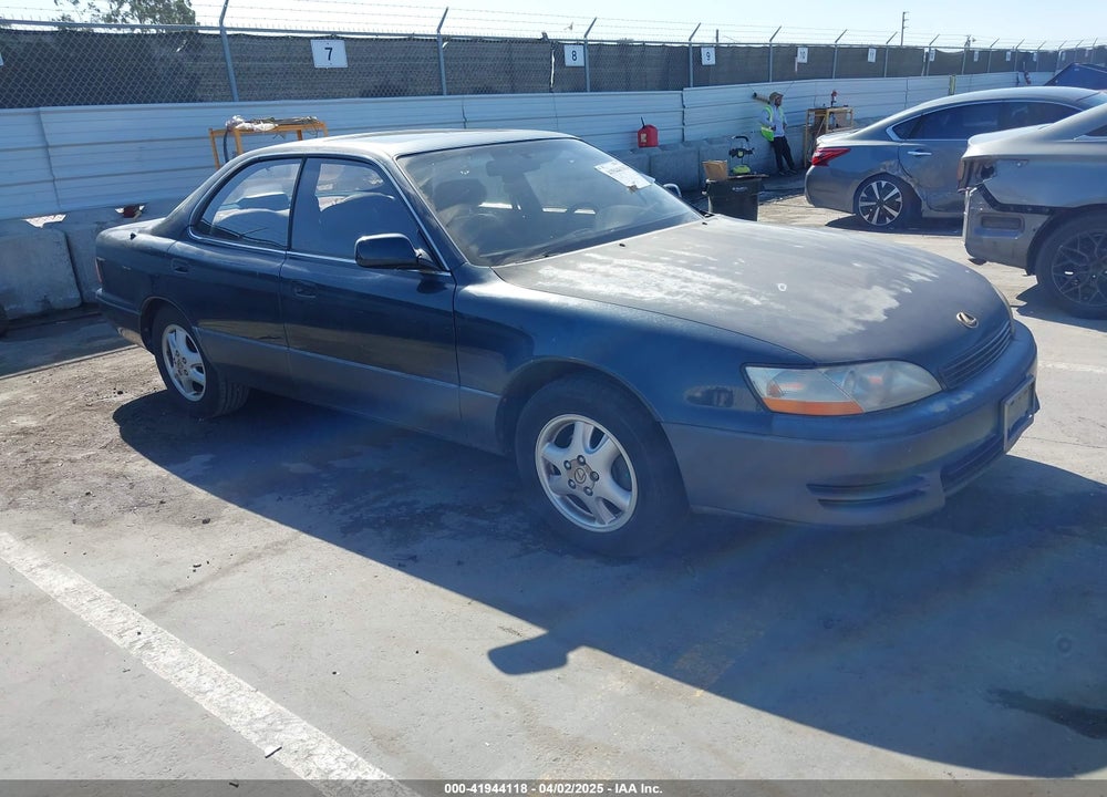 1993 LEXUS ES 300 VIN: JT8VK13T8P0186097