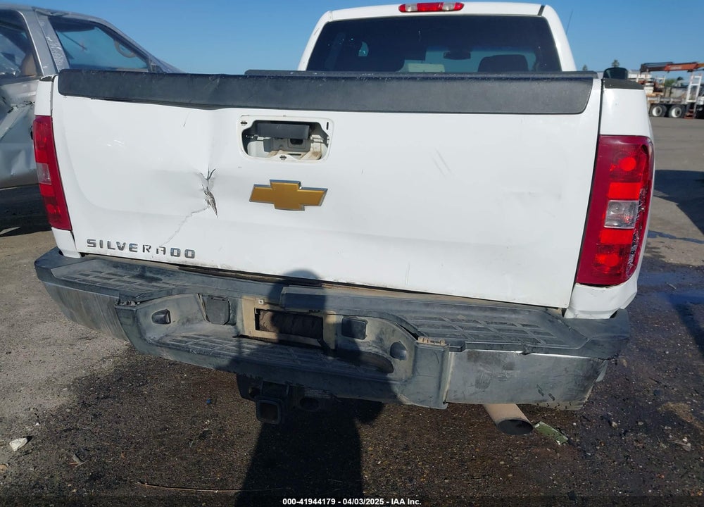2013 CHEVROLET SILVERADO 2500HD WORK TRUCK VIN: 1GC2KVCGXDZ403672