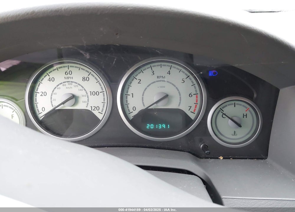 2010 CHRYSLER TOWN & COUNTRY LX VIN: 2A4RR4DE2AR120670