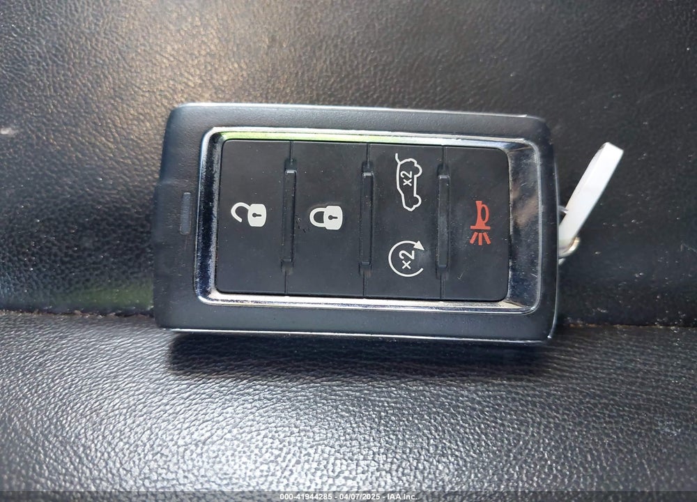 2021 JEEP GRAND CHEROKEE L LIMITED 4X4 VIN: 1C4RJKBG7M8142511