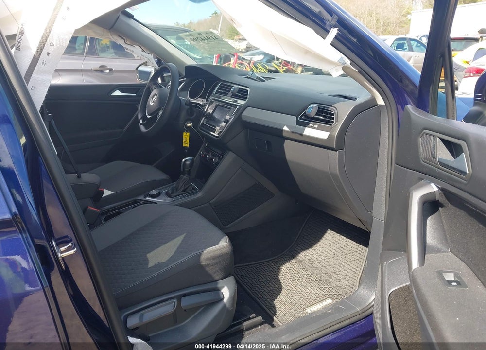 2021 VOLKSWAGEN TIGUAN VIN: 3VV0B7AX1MM151318