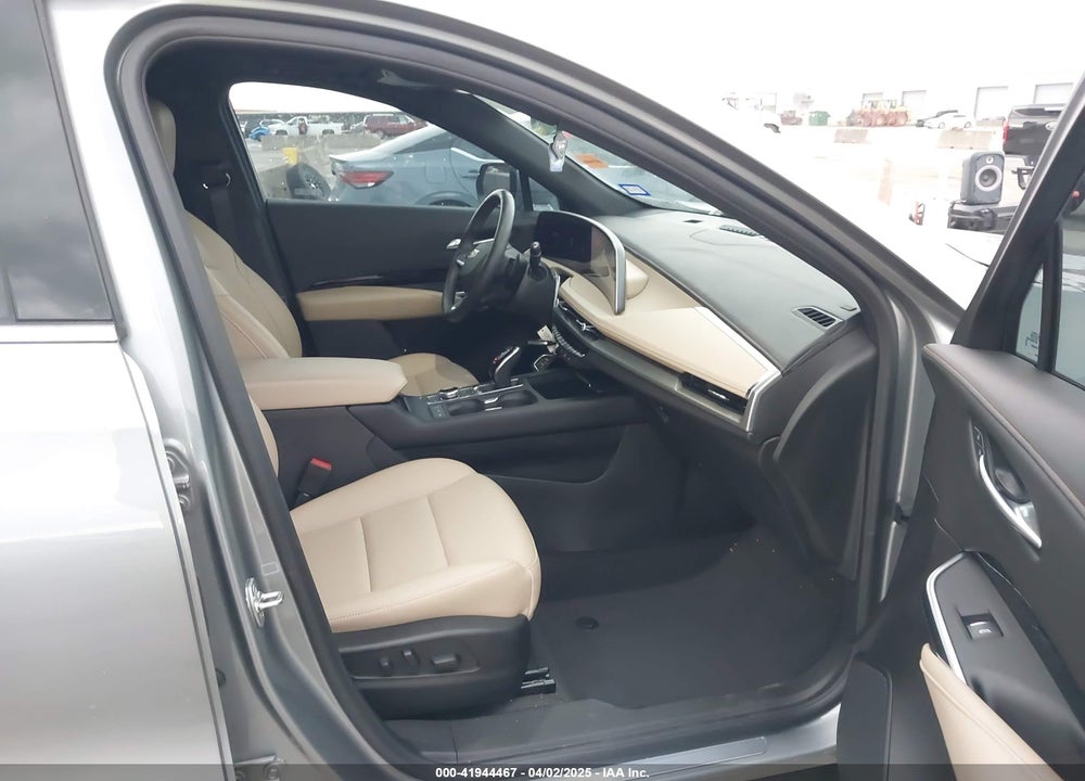 2024 CADILLAC XT4 FWD LUXURY VIN: 1GYAZAR45RF188654