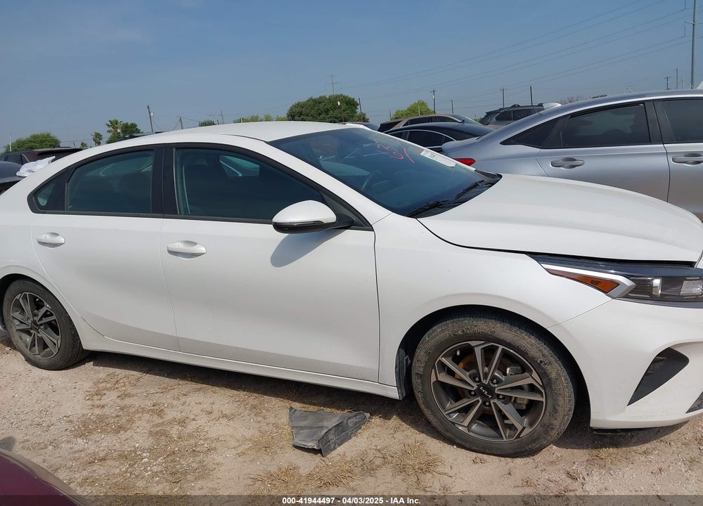 2023 KIA FORTE LXS VIN: 3KPF24AD2PE637132