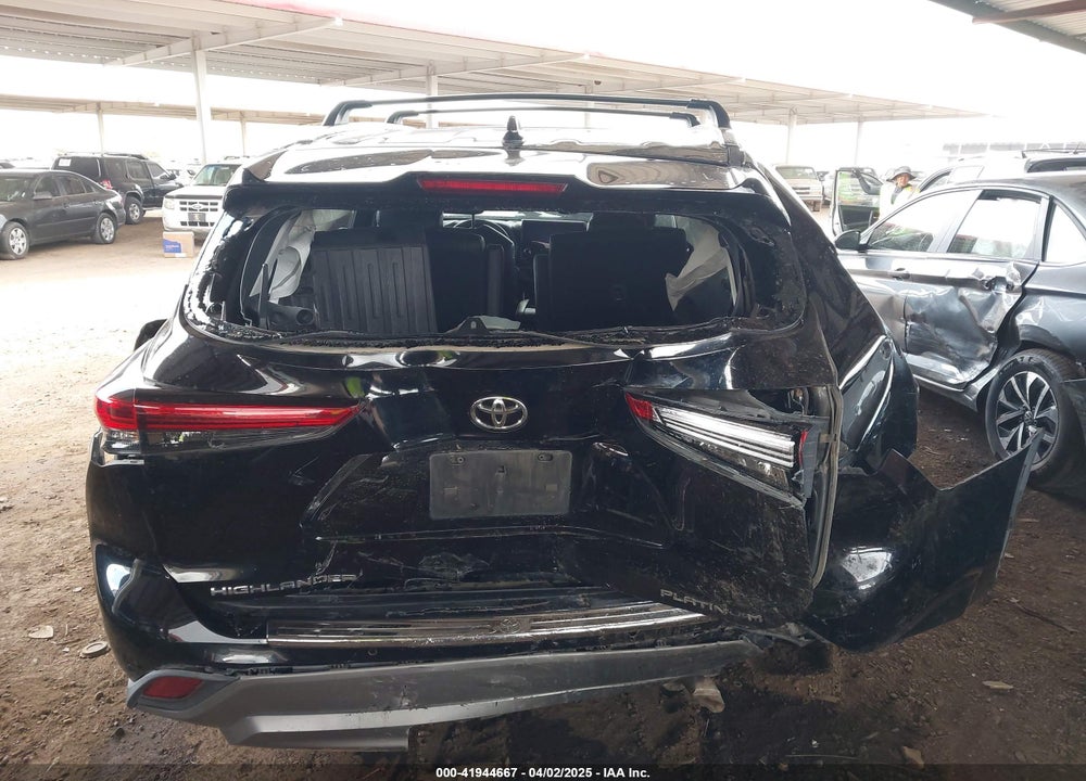 2022 TOYOTA HIGHLANDER VIN: 5TDFZRAHXNS132762