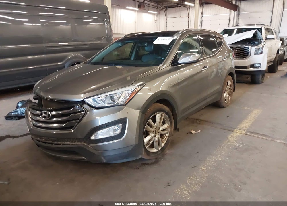 2014 HYUNDAI SANTA FE VIN: 5XYZWDLA0EG141153