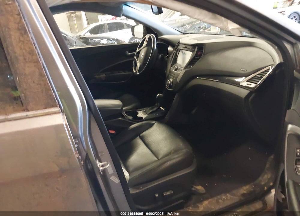 2014 HYUNDAI SANTA FE VIN: 5XYZWDLA0EG141153