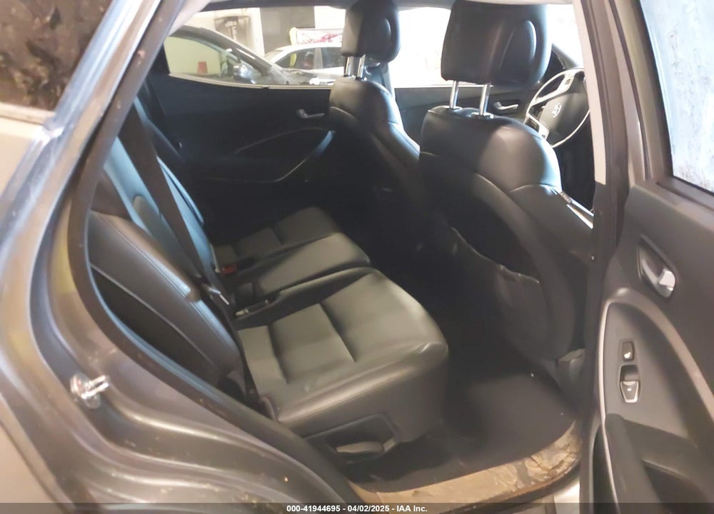 2014 HYUNDAI SANTA FE VIN: 5XYZWDLA0EG141153