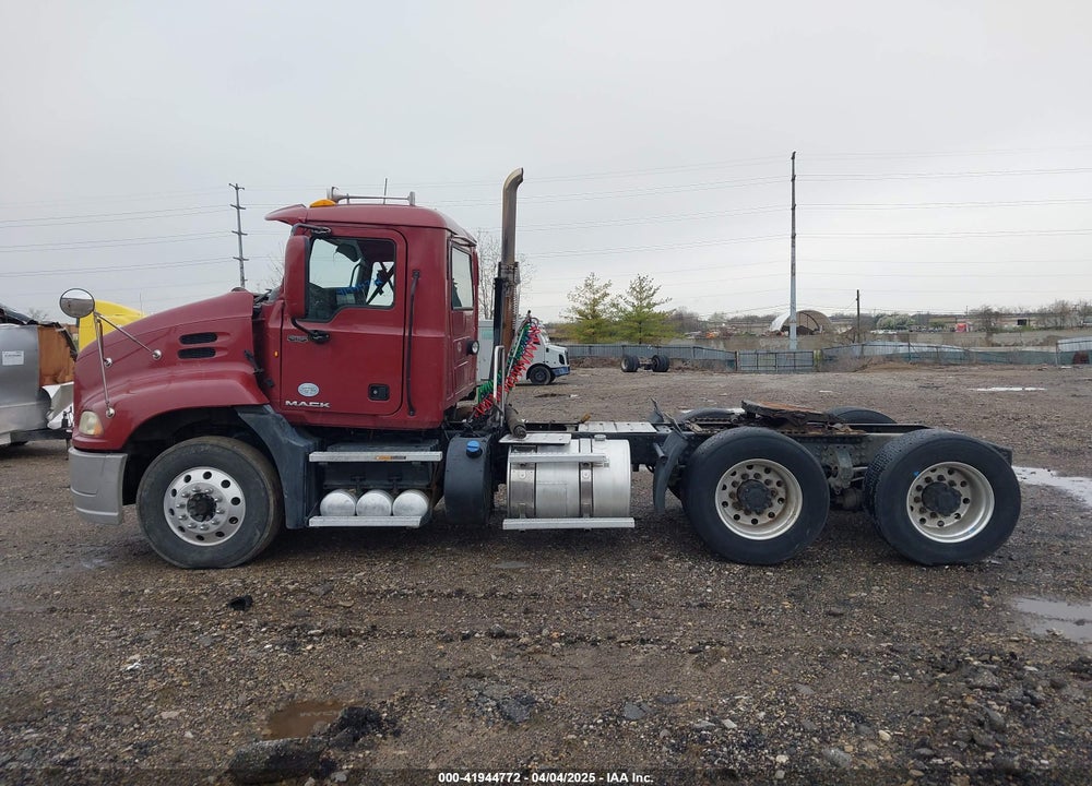 2014 MACK CXU613 CXU600 VIN: 1M1AW02YXEM035649