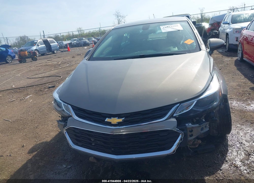 2018 CHEVROLET CRUZE VIN: 1G1BE5SM8J7191384