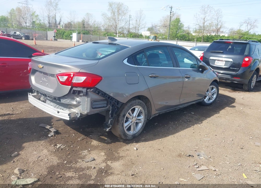 2018 CHEVROLET CRUZE VIN: 1G1BE5SM8J7191384