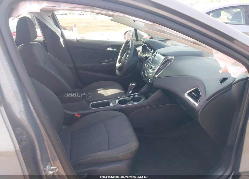 2018 CHEVROLET CRUZE VIN: 1G1BE5SM8J7191384