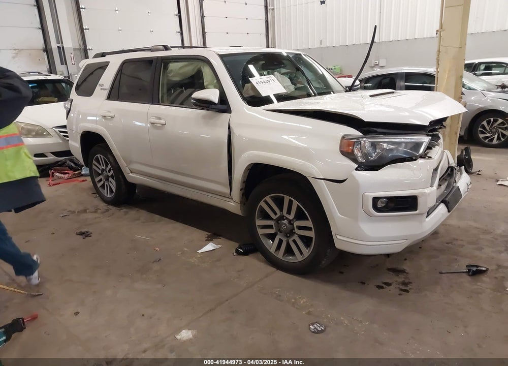 2022 TOYOTA 4RUNNER TRD SPORT VIN: JTESU5JR6N5989032