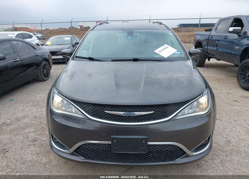2019 CHRYSLER PACIFICA TOURING L VIN: 2C4RC1BGXKR526286