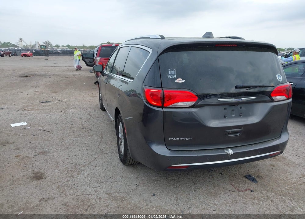 2019 CHRYSLER PACIFICA TOURING L VIN: 2C4RC1BGXKR526286