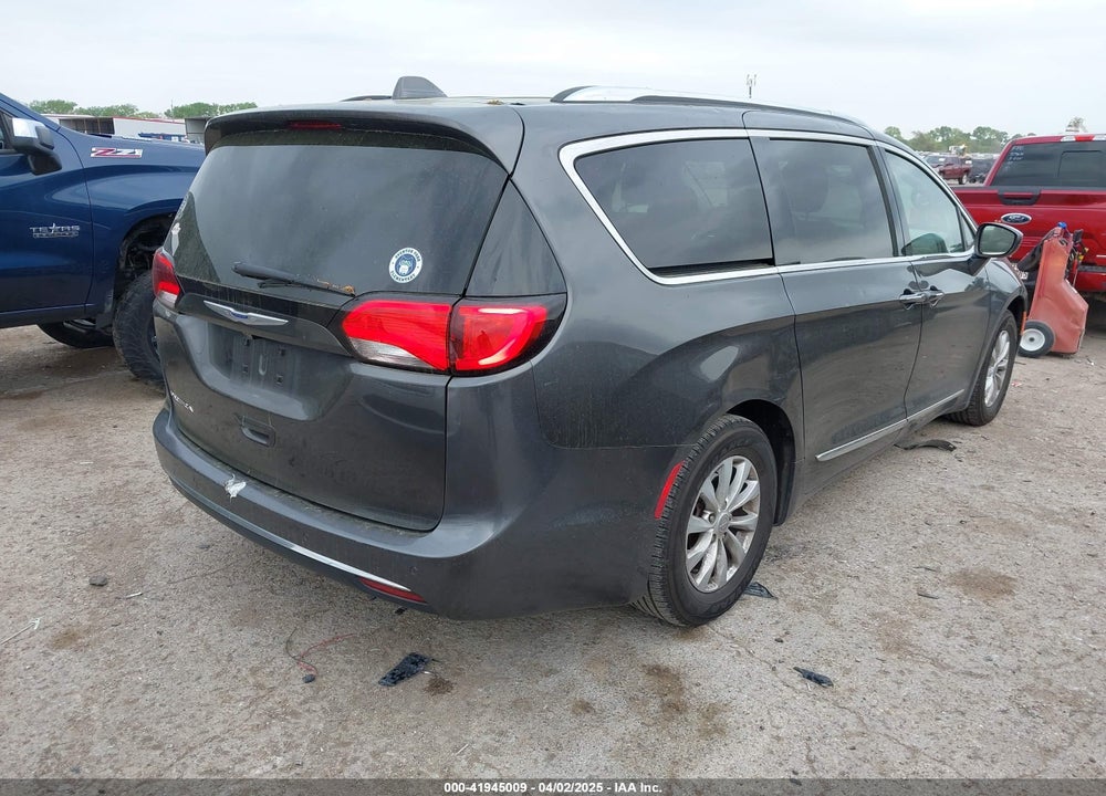 2019 CHRYSLER PACIFICA TOURING L VIN: 2C4RC1BGXKR526286