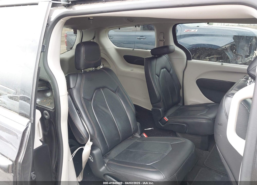 2019 CHRYSLER PACIFICA TOURING L VIN: 2C4RC1BGXKR526286
