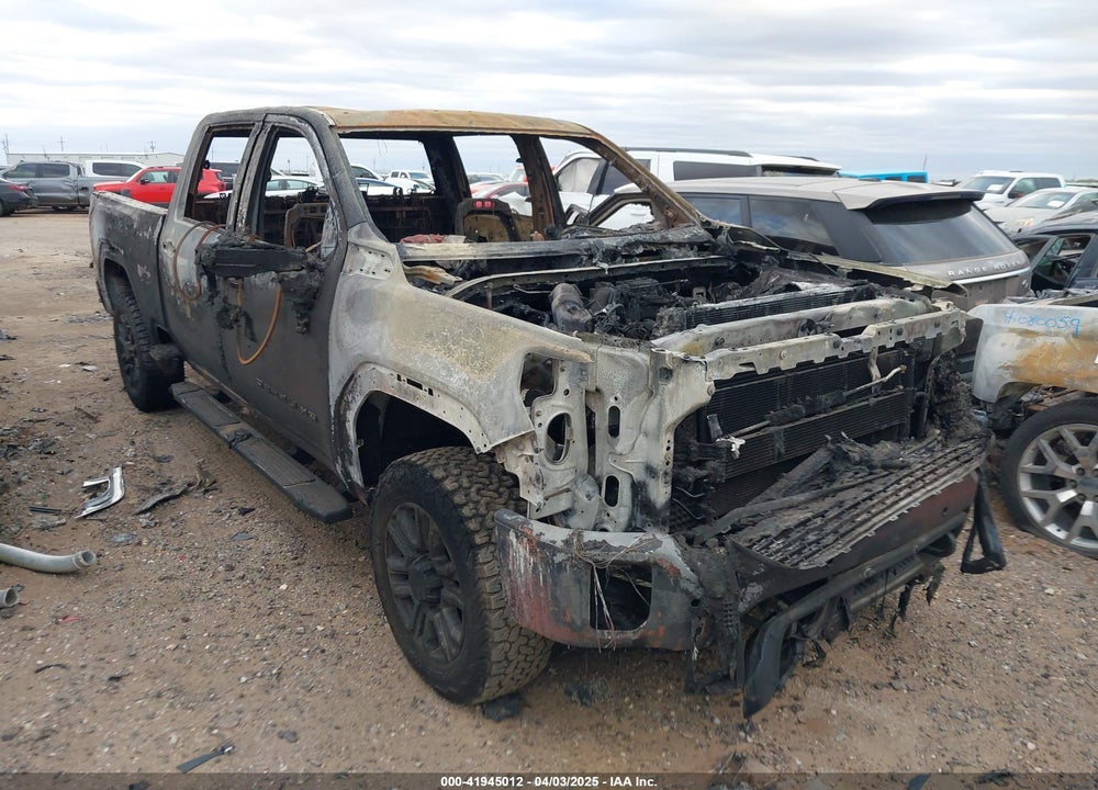 2022 GMC SIERRA 2500HD 4WD  STANDARD BED DENALI VIN: 1GT49REY0NF308672