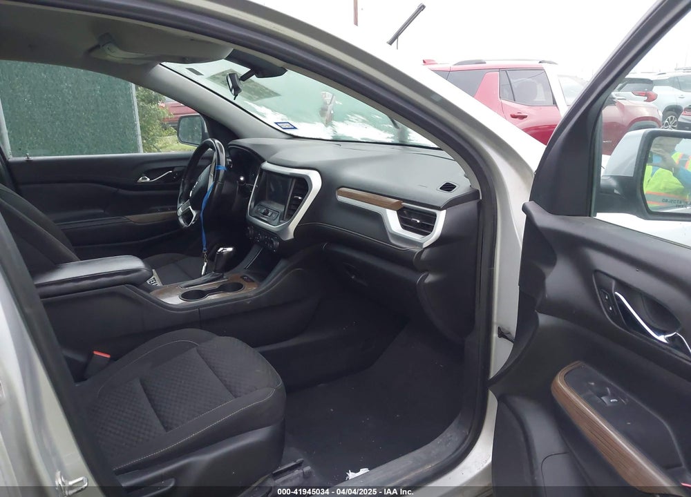2019 GMC ACADIA VIN: 1GKKNKLA7KZ114073