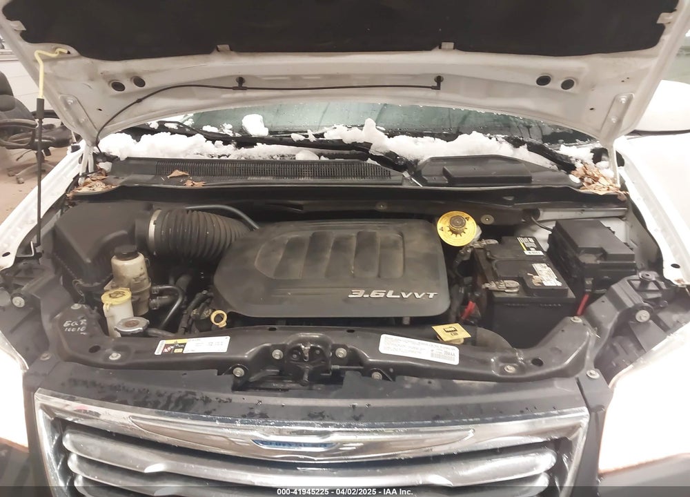 2014 CHRYSLER TOWN & COUNTRY TOURING VIN: 2C4RC1BG3ER293212