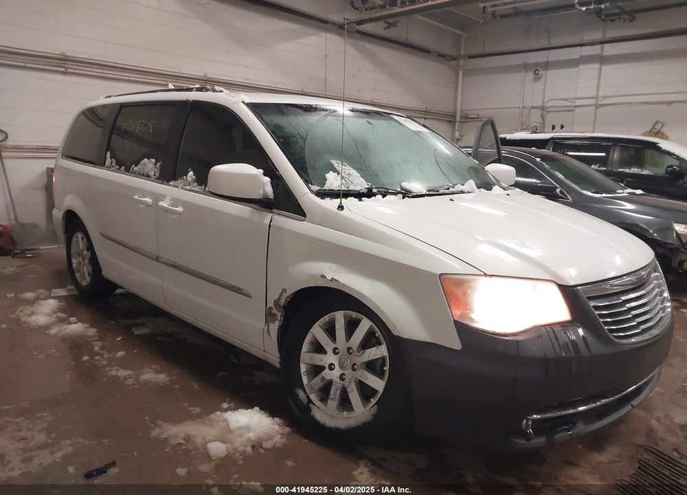 2014 CHRYSLER TOWN & COUNTRY TOURING VIN: 2C4RC1BG3ER293212