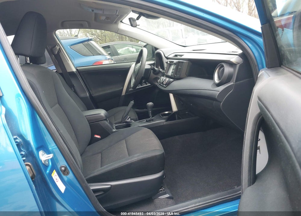 2017 TOYOTA RAV4 LE VIN: JTMBFREV2HJ151363