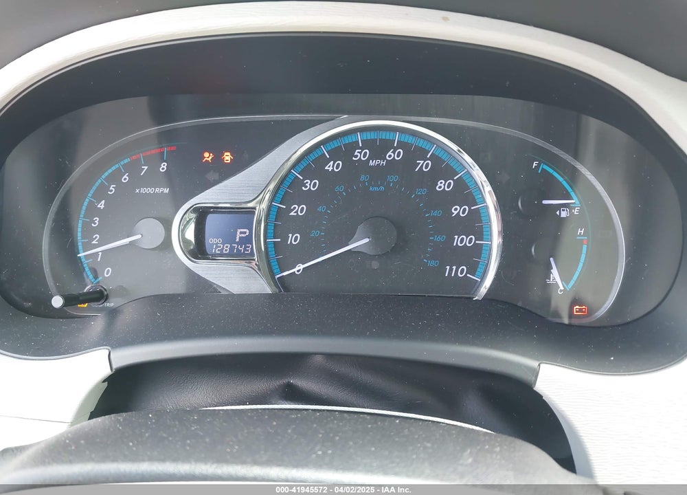 2014 TOYOTA SIENNA XLE V6 8 PASSENGER VIN: 5TDYK3DC7ES517206