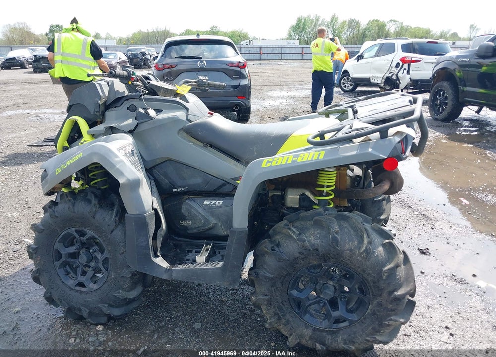 2021 CAN-AM OUTLANDER X MR 570 VIN: 3JBLWAT40MJ000801
