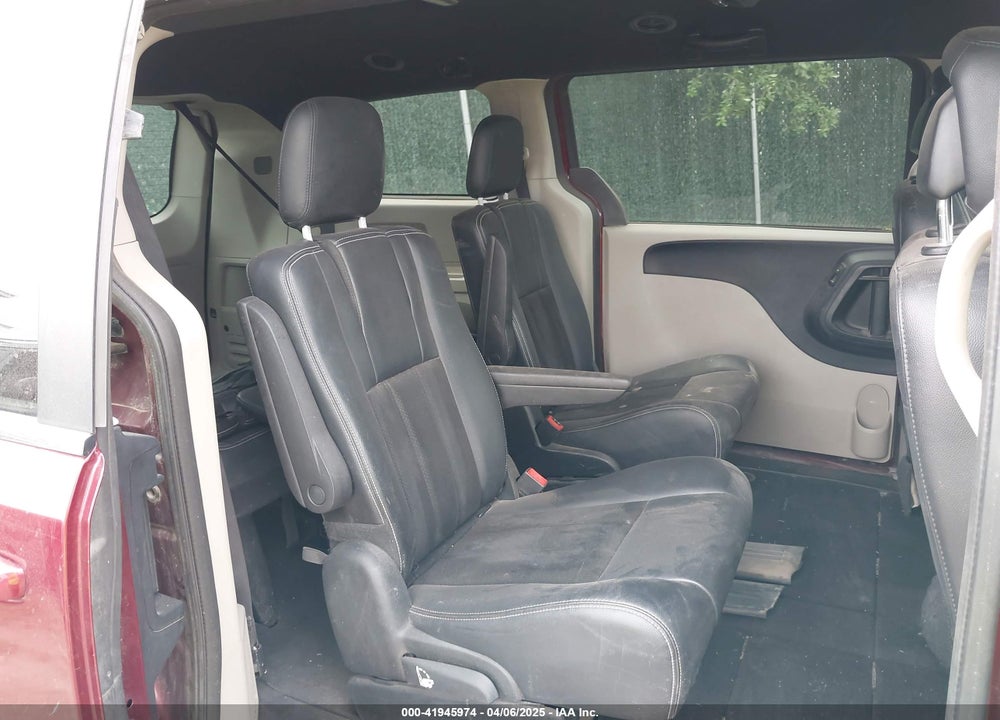 2017 DODGE GRAND CARAVAN VIN: 2C4RDGCG5HR557436
