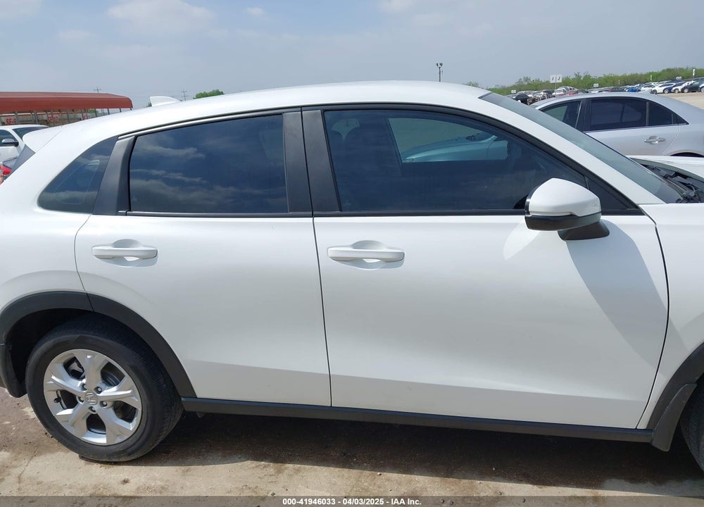 2023 HONDA HR-V 2WD LX VIN: 3CZRZ1H34PM716838