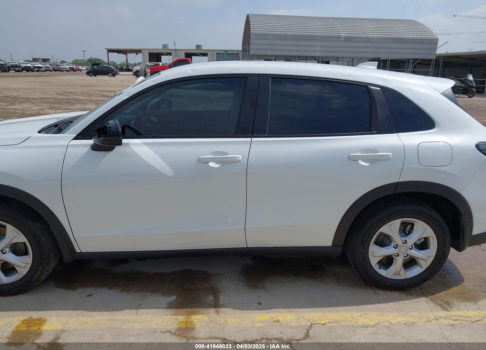 2023 HONDA HR-V 2WD LX VIN: 3CZRZ1H34PM716838